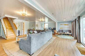 Lakefront Paradise w/ Private Dock in Lexington