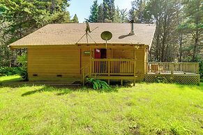 Hot Tub, 1 Mi to Beach: 12-acre Fort Bragg Cabin!