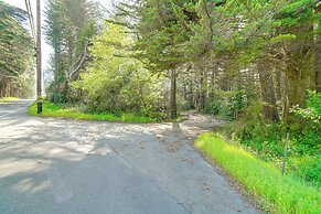 Hot Tub, 1 Mi to Beach: 12-acre Fort Bragg Cabin!