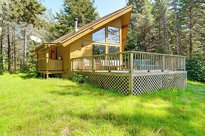 Hot Tub, 1 Mi to Beach: 12-acre Fort Bragg Cabin!