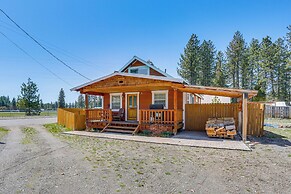< 1 Mi to Lake Almanor: Home w/ Furnished Decks!