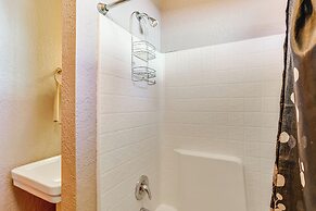 < 1 Mi to Lake Almanor: Home w/ Furnished Decks!