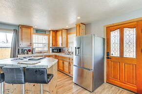 < 1 Mi to Lake Almanor: Home w/ Furnished Decks!