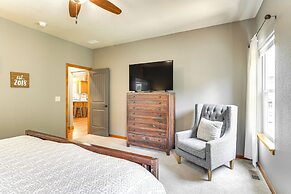 Game Room & Hot Tub: Spacious Retreat in Hollister
