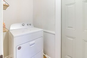 6 Mi to Crowders Mountain: Peaceful Home w/ Porch