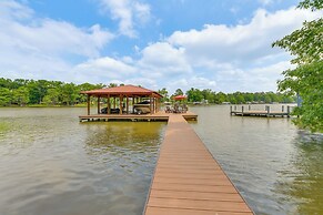 Private Dock + Porch: Lake Blackshear Retreat