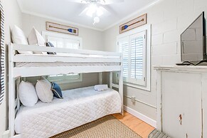 Private Dock + Porch: Lake Blackshear Retreat