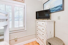 Private Dock + Porch: Lake Blackshear Retreat