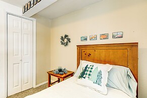 1 Mi to Mountain Loop Highway: Cozy Home w/ Yard!