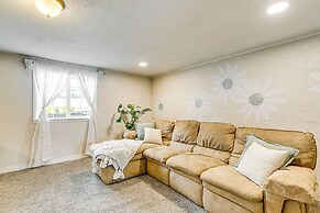 1 Mi to Mountain Loop Highway: Cozy Home w/ Yard!