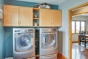 Tennis Court & Deck: Pet-friendly Charles City Gem
