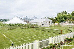 Tennis Court & Deck: Pet-friendly Charles City Gem