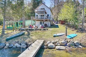Paddle, Swim & Hike: Family Lake House in Vermont