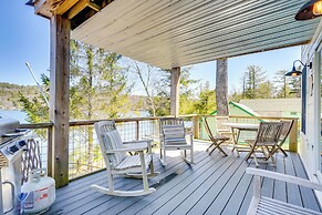 Paddle, Swim & Hike: Family Lake House in Vermont