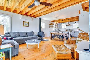 Paddle, Swim & Hike: Family Lake House in Vermont