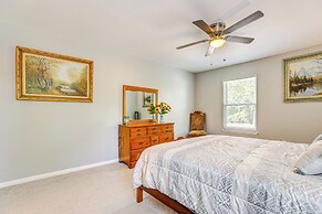 WFH Friendly, Pool Access: Houston Townhome!