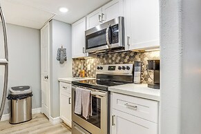 WFH Friendly, Pool Access: Houston Townhome!