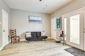 WFH Friendly, Pool Access: Houston Townhome!