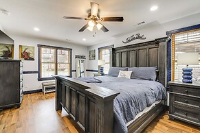 1 Mi to Gatlinburg Strip: Cozy Cabin w/ Fire Pit