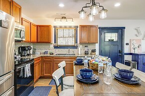 1 Mi to Gatlinburg Strip: Cozy Cabin w/ Fire Pit