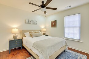 Mini Putting Green & Pool Access: Simpsonville Gem