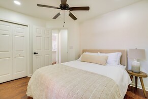 Mini Putting Green & Pool Access: Simpsonville Gem