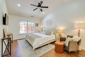 Mini Putting Green & Pool Access: Simpsonville Gem