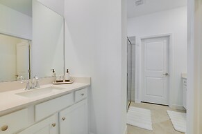 15 Mi to Downtown Fort Myers: Golf Getaway