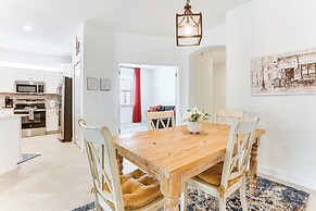 15 Mi to Downtown Fort Myers: Golf Getaway