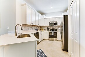 15 Mi to Downtown Fort Myers: Golf Getaway