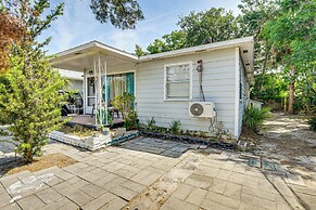 4 Mi to Daytona Boardwalk & Beaches: Cute Cottage