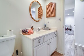 7 Mi to Downtown: Toledo Apt Near Franklin Park