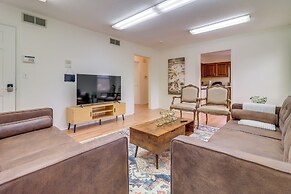 7 Mi to Downtown Toledo & Riverfront: Cozy Apt!