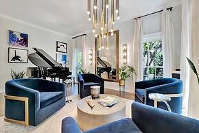 The Royale 2B 4B Luxury Garden Pool Yoga Room