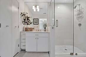 The Royale 2B 4B Luxury Garden Pool Yoga Room