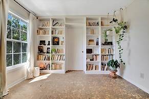 The Royale 2B 4B Luxury Garden Pool Yoga Room