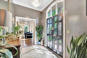 The Royale 2B 4B Luxury Garden Pool Yoga Room