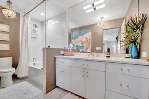 The Royale 2B 4B Luxury Garden Pool Yoga Room