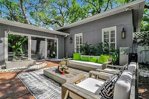 The Royale 2B 4B Luxury Garden Pool Yoga Room