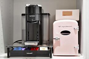 The Royale 2B 4B Luxury Garden Pool Yoga Room