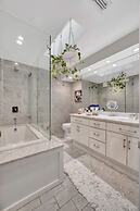 The Royale 2B 4B Luxury Garden Pool Yoga Room