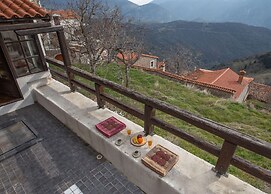 Arachova Nest in the Village by GHH