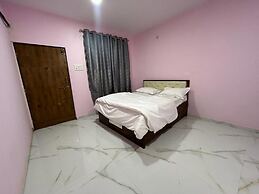 Redwings Resort
