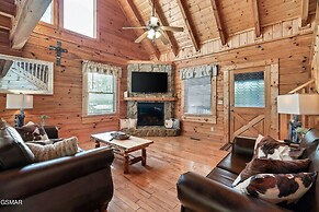 Blackberry Bliss 2 Bedroom Cabin