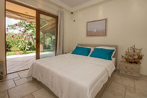 Family Getaway in Marathon by GHH