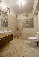 Family Getaway in Marathon by GHH