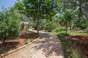 Family Getaway in Marathon by GHH