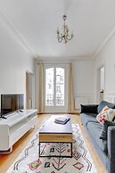 Elegant 1BR Steps to Marais & Louvre