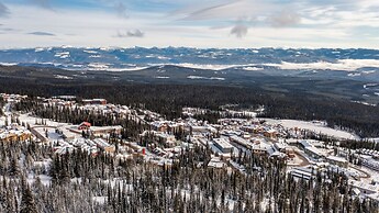 Opulence At Big White
