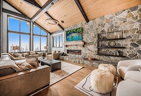 Opulence At Big White